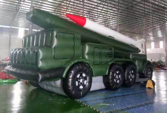 平塘仿真大型导弹车